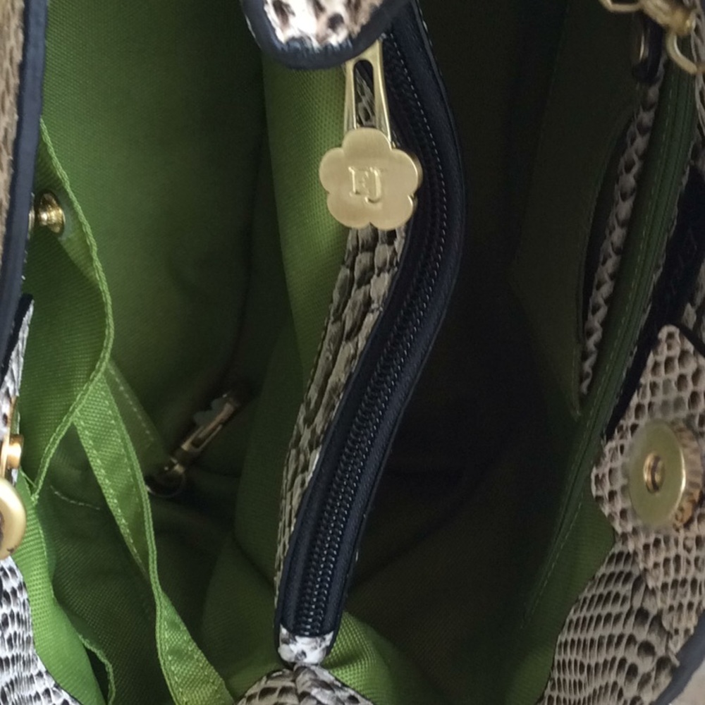 Purse - Picture 2 of 3